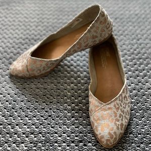 Toms Jutti Ballet Flat, Rose Gold Slub Chambray Cheetah Print size 7.5